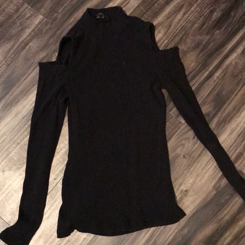 COLD SHOULDER LONG SLEEVE